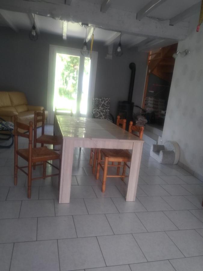 Maison De Campagne A La Ferme Pillac Kültér fotó